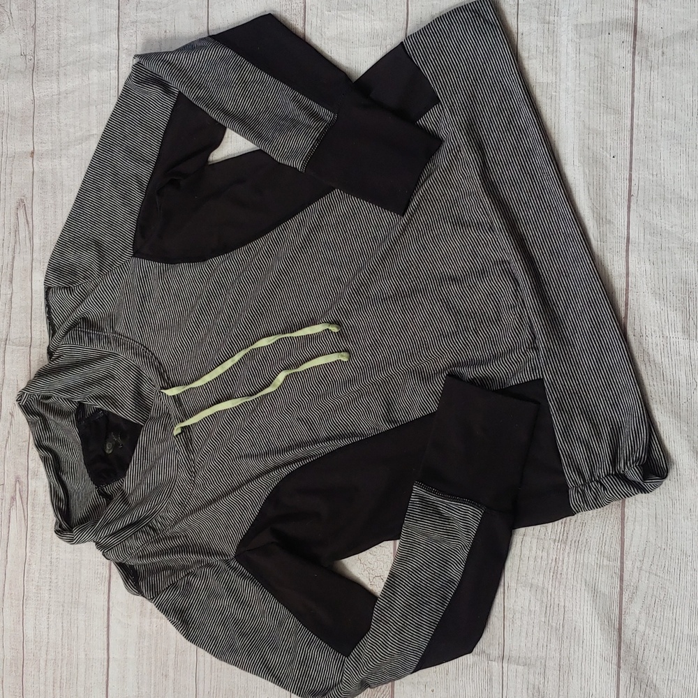 28. KIWI KATE STRIPED ATHLEISURE TOP